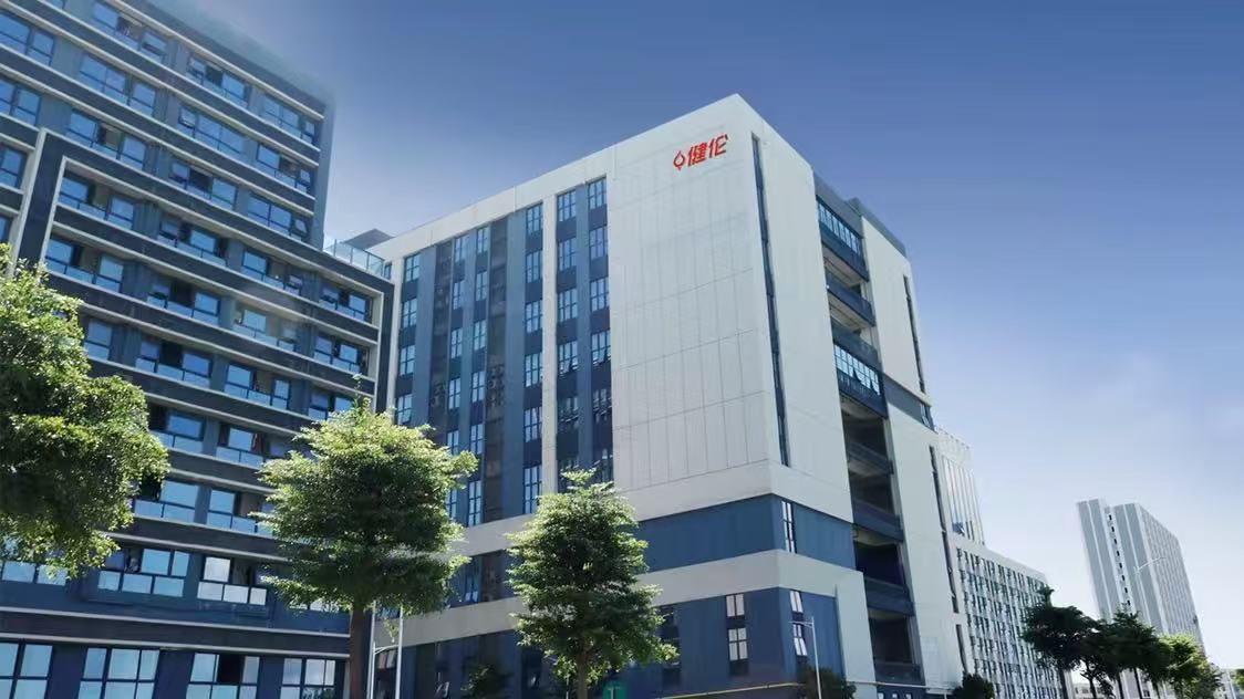同一間球館，找“拼湊施工隊”和找“交鑰匙工程”差多少？